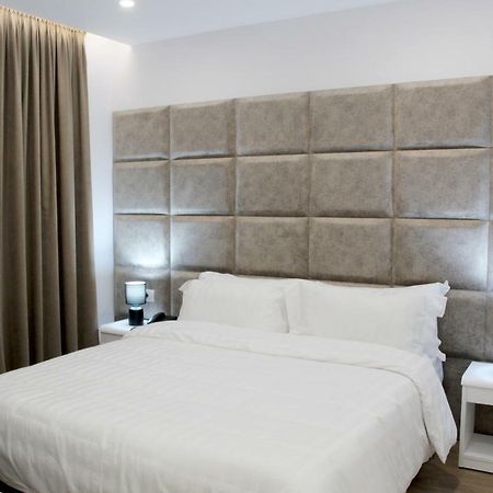 Ramel Hotel Тирана Екстер'єр фото