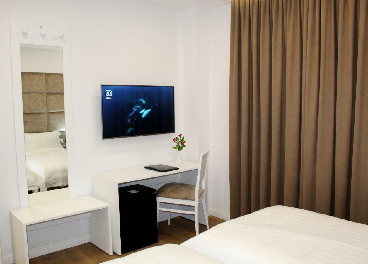 Ramel Hotel Тирана Екстер'єр фото
