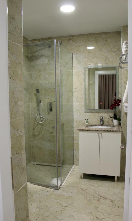 Ramel Hotel Тирана Екстер'єр фото
