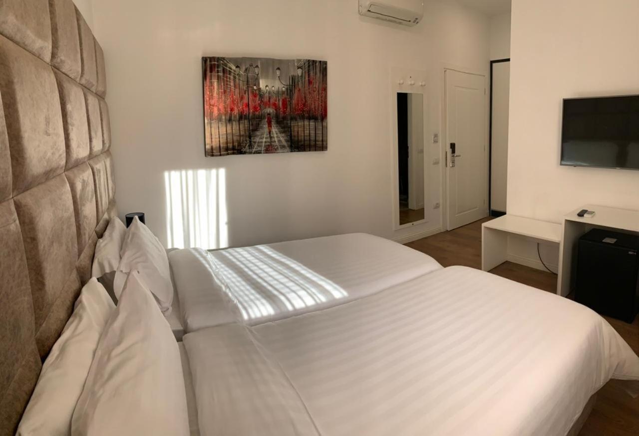 Ramel Hotel Тирана Екстер'єр фото