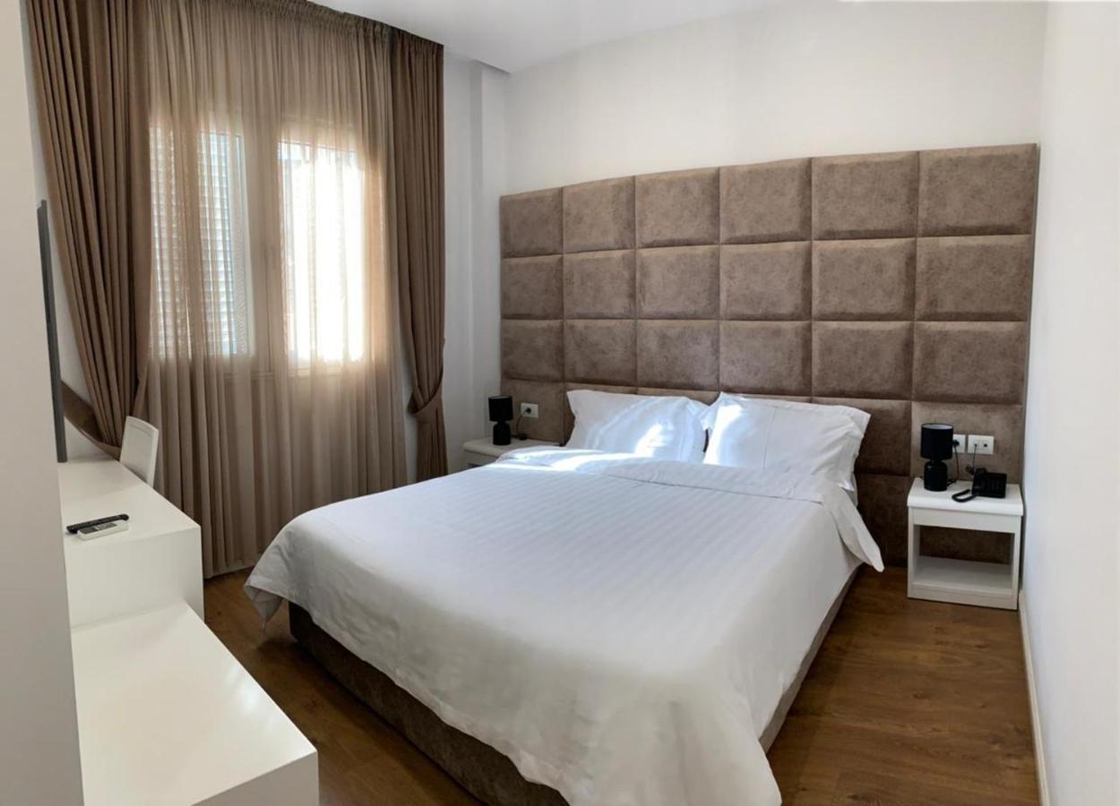 Ramel Hotel Тирана Екстер'єр фото